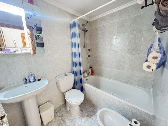 Image No.10-2 Bed Apartment for sale