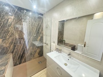 16073img2739