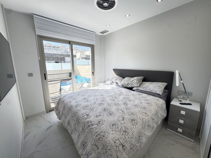 Image No.7-5 Bed Villa for sale