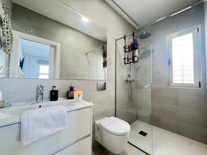 Image No.17-3 Bed Villa for sale