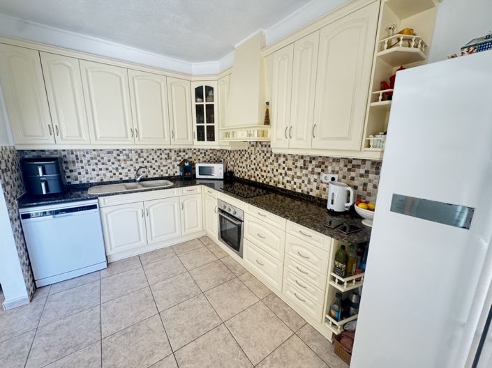 Image No.19-3 Bed Villa for sale