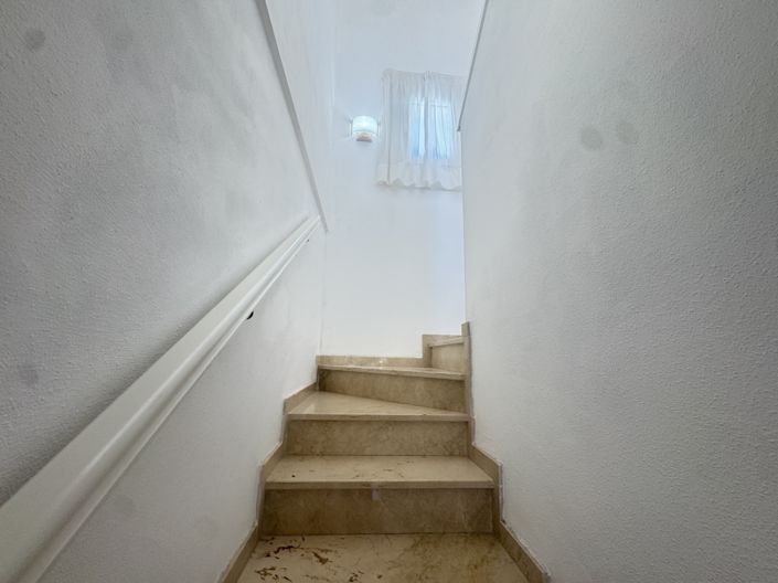 Image No.14-3 Bed Villa for sale