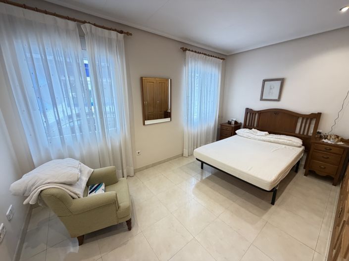 Image No.3-2 Bed Townhouse for sale