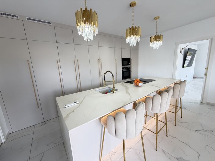 Image No.5-6 Bed Villa for sale