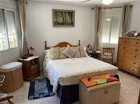 Image No.15-3 Bed Villa for sale