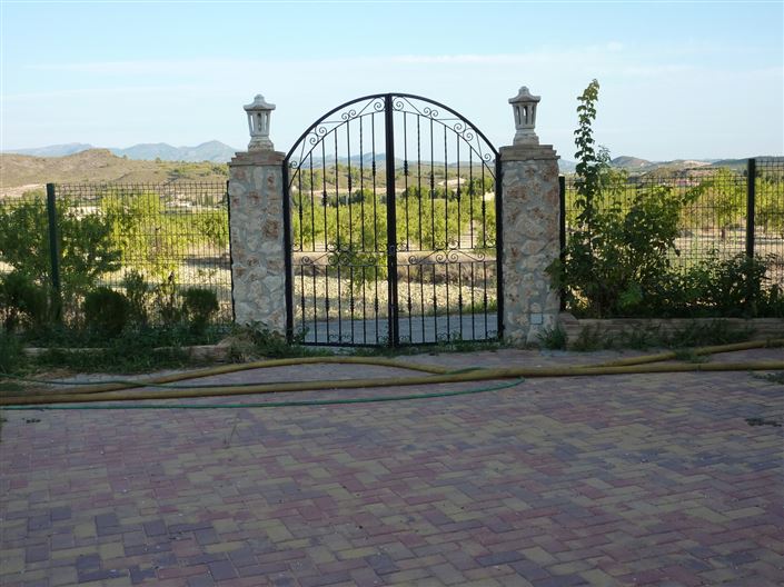 Image No.16-4 Bed Country House for sale