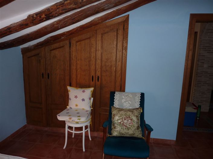 Image No.41-4 Bed Country House for sale