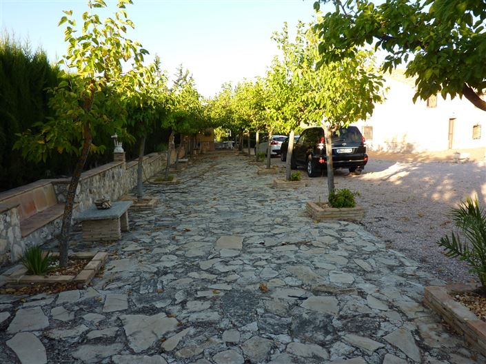 Image No.47-4 Bed Country House for sale