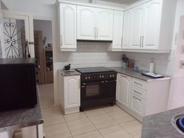 country-house-for-sale-in-seron-8