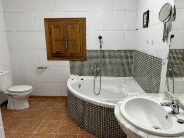 44071-country-house-for-sale-in-las-palas-467