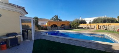 villa-for-sale-in-arboleas-1