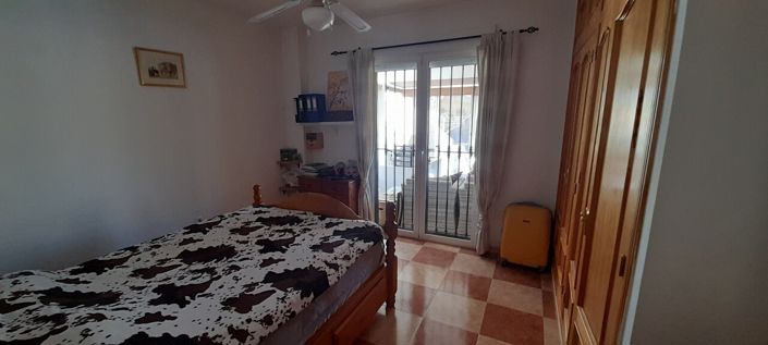 Image No.13-3 Bed Villa for sale