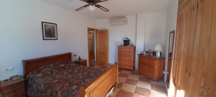 Image No.9-3 Bed Villa for sale