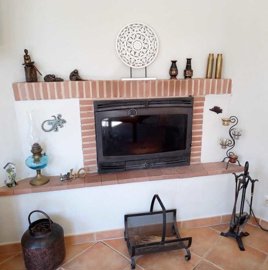 country-house-for-sale-in-seron-8