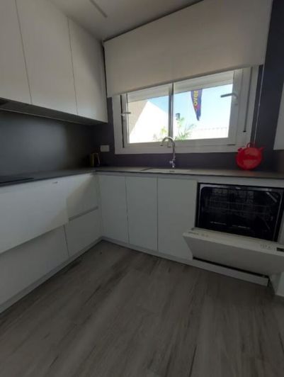 Image No.13-4 Bed Townhouse for sale