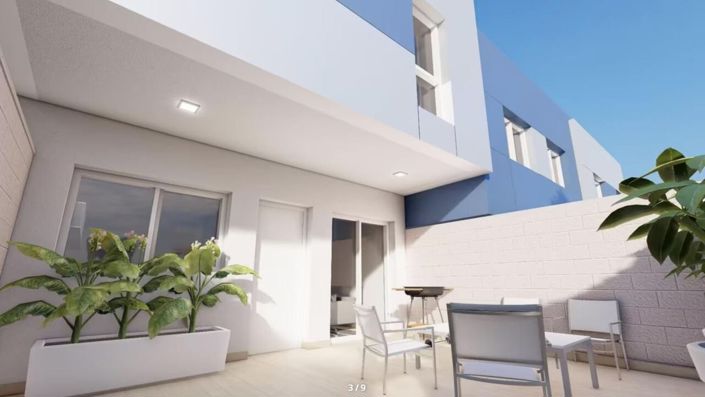 Image No.22-4 Bed Townhouse for sale