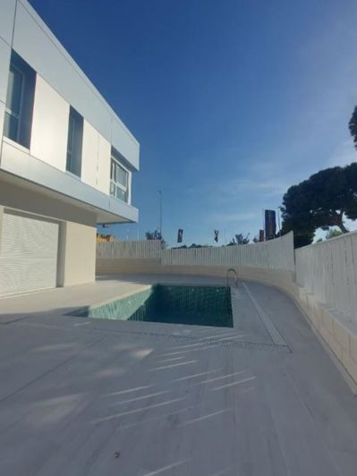 Image No.24-4 Bed Townhouse for sale