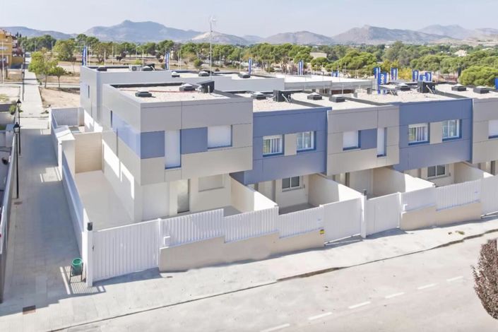 Image No.3-4 Bed Townhouse for sale