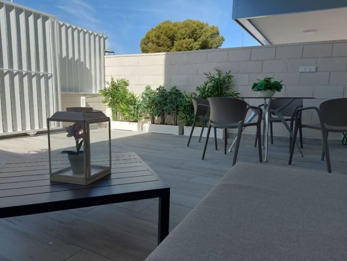 Image No.4-4 Bed Townhouse for sale