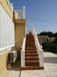 detached-villa-for-sale-in-albatera-3