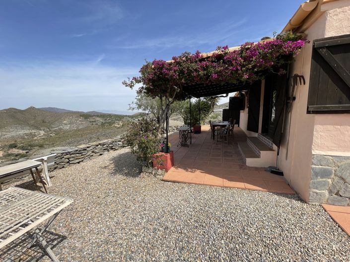 Image No.2-4 Bed Country House for sale