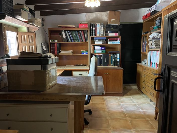 Image No.32-4 Bed Country House for sale