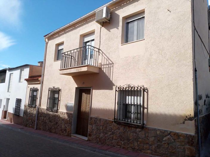 Image No.37-5 Bed Country House for sale