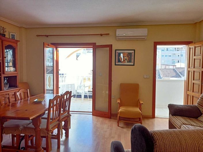 Image No.1-Appartement de 2 chambres à vendre à Torrevieja