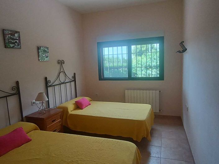 Image No.18-3 Bed Country House for sale