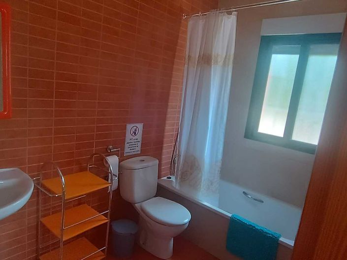 Image No.20-3 Bed Country House for sale