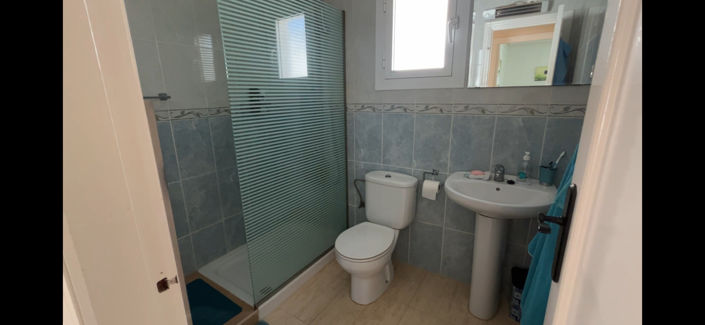 Image No.21-2 Bed Property for sale