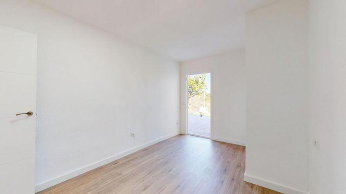 Image No.15-2 Bed Bungalow for sale