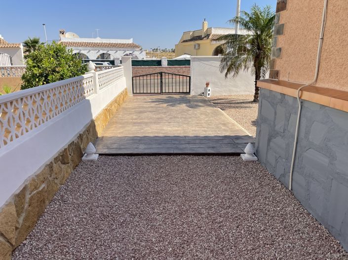 Image No.17-3 Bed Villa for sale