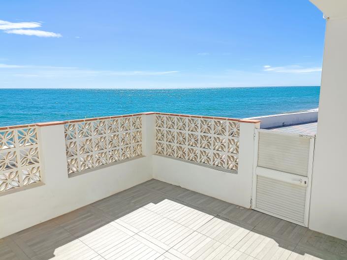 Image No.1-3 Bed Semi-Detached for sale