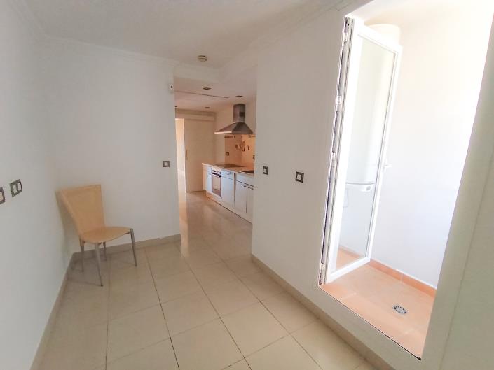 Image No.12-3 Bed Townhouse for sale