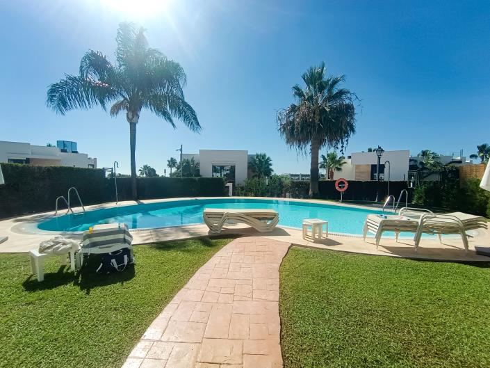 Image No.2-3 Bed Townhouse for sale