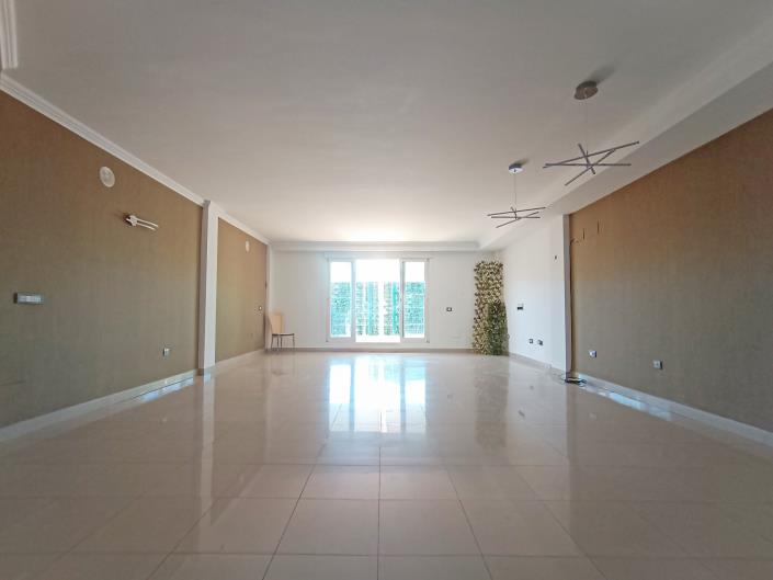 Image No.10-3 Bed Townhouse for sale