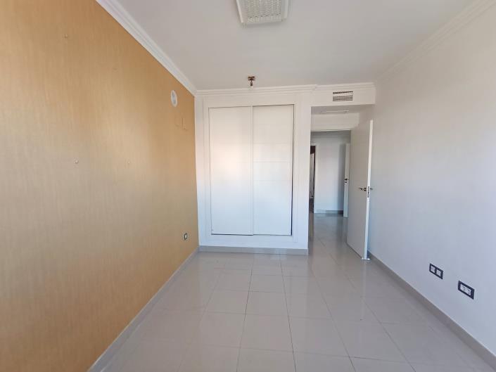 Image No.19-3 Bed Townhouse for sale