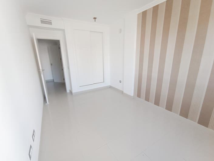 Image No.22-3 Bed Townhouse for sale