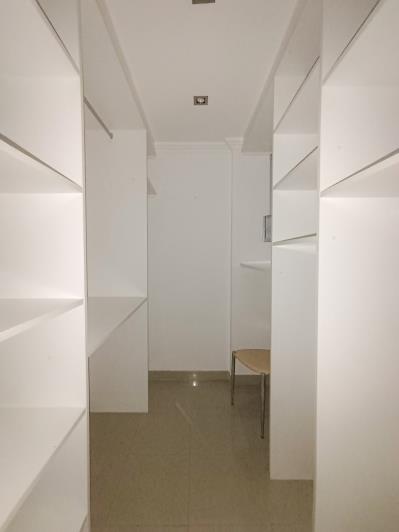 Image No.28-3 Bed Townhouse for sale