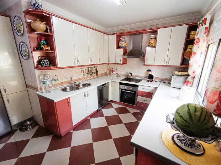 Image No.7-6 Bed Villa / Detached for sale