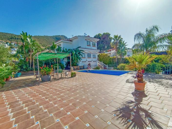 Image No.3-6 Bed Villa / Detached for sale