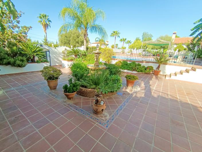 Image No.5-6 Bed Villa / Detached for sale