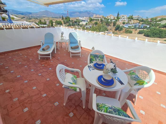 Image No.8-2 Bed House for sale