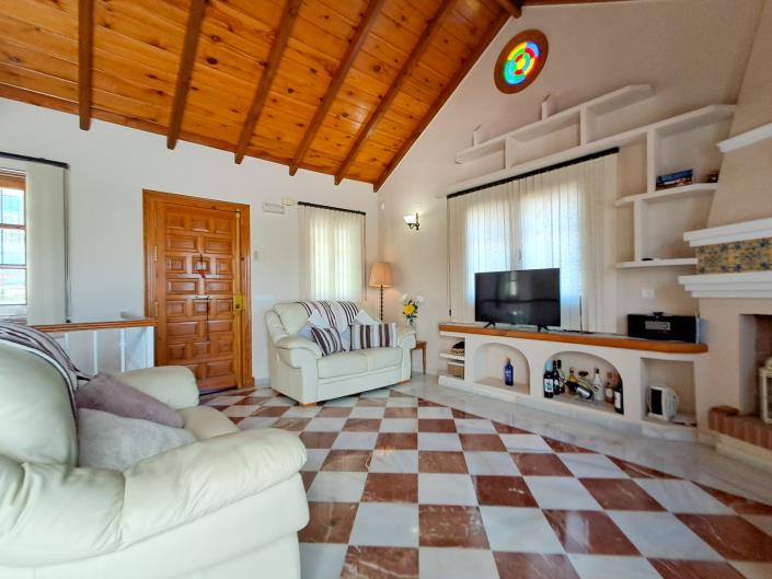 Image No.11-2 Bed House for sale