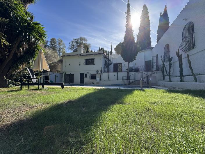 Image No.20-6 Bed Villa / Detached for sale