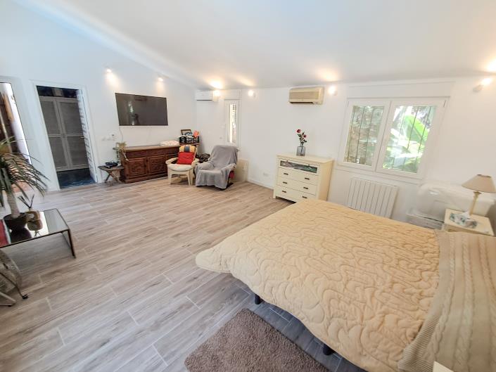 Image No.13-6 Bed Villa / Detached for sale