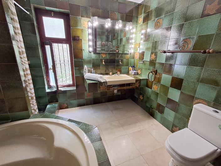 Image No.19-6 Bed Villa / Detached for sale