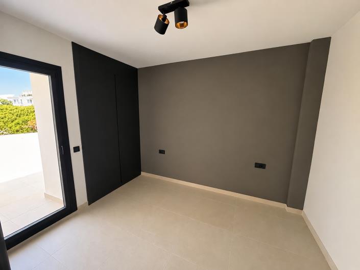 Image No.15-3 Bed Penthouse for sale