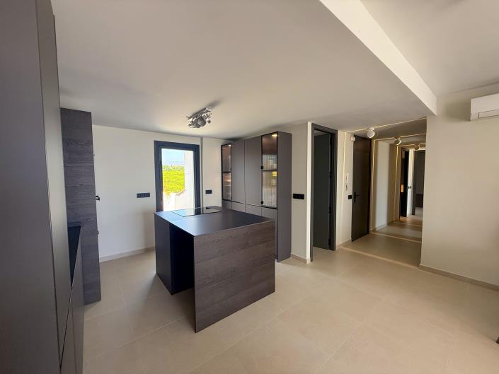 Image No.9-3 Bed Penthouse for sale